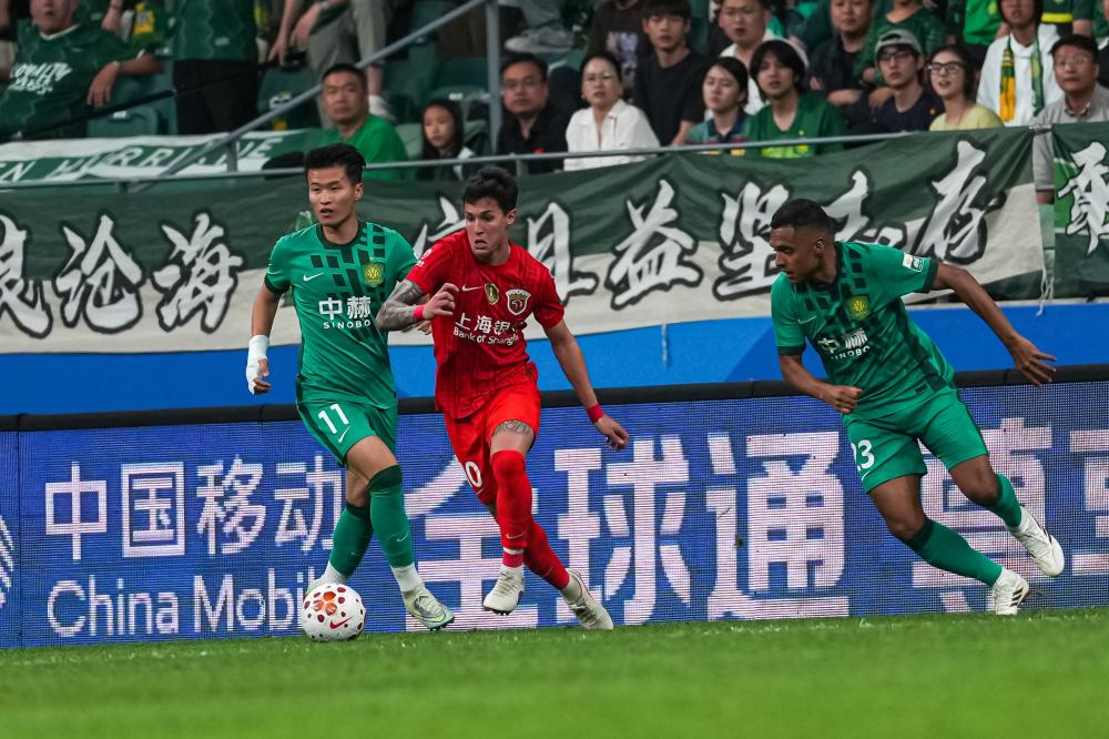 拉什福德场均2.8球突破第300球成就 打破弗里克治下巴萨防线